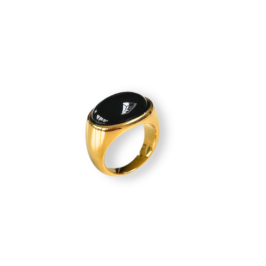 Evie Oval Ring