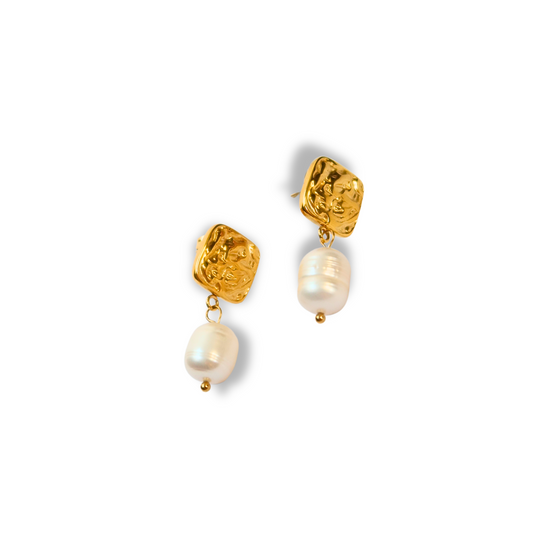 Diana Pearl Earrings